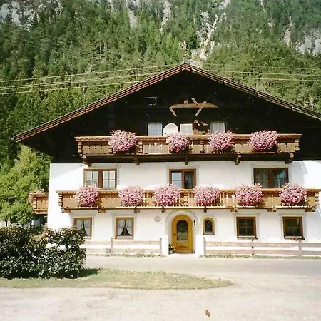 Stoeffelhof Bed & Breakfast