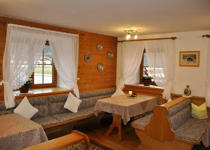 فندق مبيت وإفطار Stoeffelhof 3*